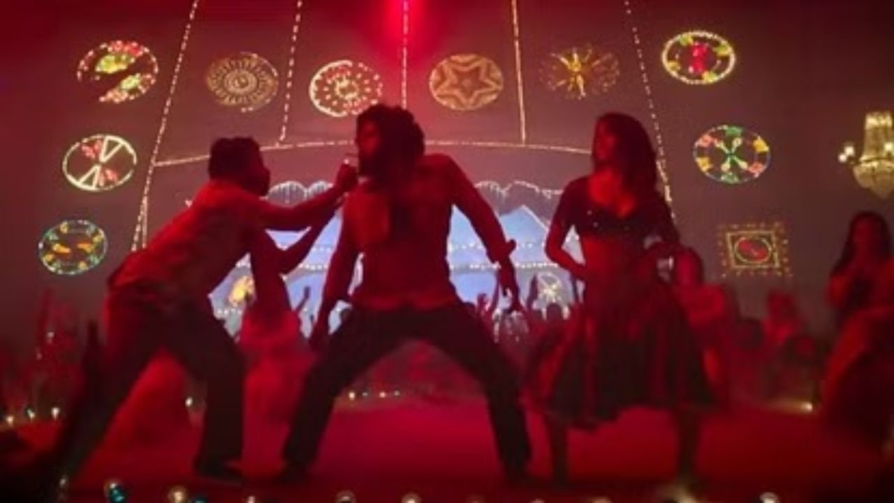 Pushpa 2: ‘पुष्पा 2’ में होगा धमाकेदार आइटम सॉन्ग! सामंथा की जगह इस बार जलवा बिखेरेंगी यह अभिनेत्री