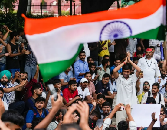 NEET पेपर लीक मामले में NTA का बड़ा एक्शन, 47 अधिकारी बर्खास्त