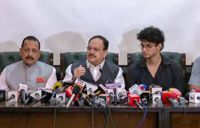 क्या कॉकरोच जनता पार्टी आगे चुनावी मैदान में उतरेगी? प्रेस कॉन्फ्रेंस में CJP ने कर दिया बड़ा ऐलान