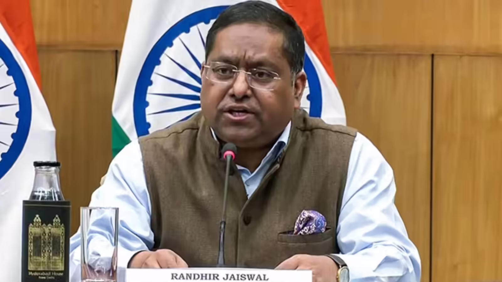 पश्चिम एशिया में बढ़ते तनाव पर भारत की चिंता, समुद्री हमलों के बीच सभी पक्षों से संयम की अपील
