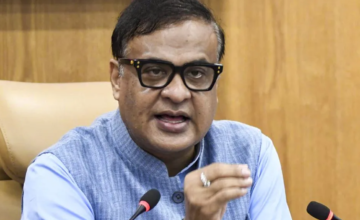 असम में दूसरी शादी करने वाले सरकारी कर्मचारियों पर सख्ती, पहली पत्नी को मिलेगी 20% सैलरी