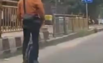 बेंगलुरू के ट्रैफिक से बचने का अनोखा जुगाड़, यूनीसाइकिल पर ऑफिस जाता दिखा शख्स