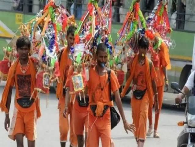 कांवड़ यात्रा के दौरान एटा में स्कूलों की छुट्टियां बढ़ीं, सावन में हर शनिवार और सोमवार बंद रहेंगे कक्षा 12 तक के विद्यालय