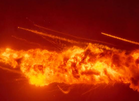 China Rocket Explodes: लॉन्च के 85 सेकंड बाद आग का गोला बना Long March 7A, ChinaSat-4B सैटेलाइट भी नष्ट; चीन की स्पेस इंडस्ट्री को बड़ा झटका