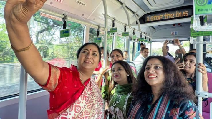 Delhi Women Free Bus Travel: 31 अगस्त तक पिंक टिकट, 1 सितंबर से Smart Card जरूरी