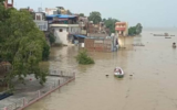 Prayagraj Flood: प्रयागराज में बाढ़ जैसे हालात, सड़कों पर 4-5 फीट पानी; नावों से रेस्क्यू, झारखंड में भारी बारिश का अलर्ट