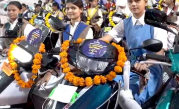 MP के 7,400 से ज्यादा मेधावी छात्रों को मिली स्कूटी, CM मोहन यादव ने छात्रों से किया संवाद