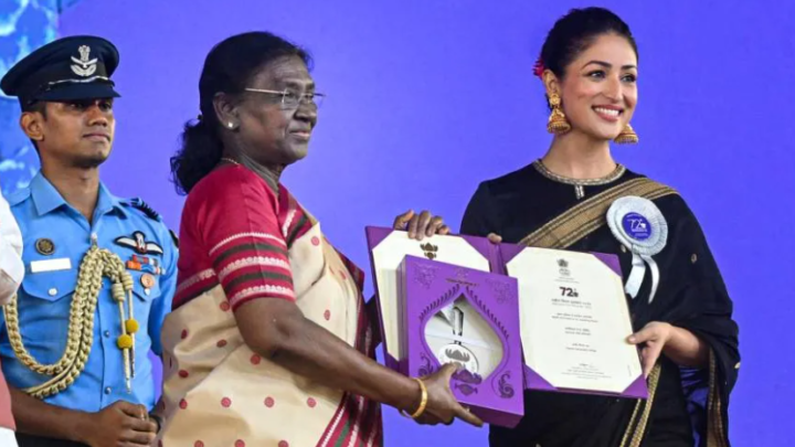 यामी गौतम को मिला नेशनल अवॉर्ड, राष्ट्रपति द्रौपदी मुर्मू से सम्मान पाकर बोलीं- अभी बहुत कुछ सीखना बाकी