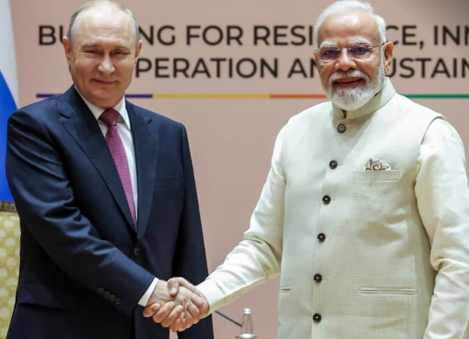 पुतिन ने PM मोदी के शांति प्रयासों की तारीफ की, अमित शाह ने जताया स्वागत