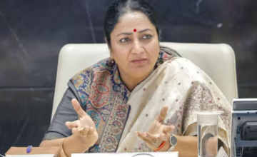 रेखा गुप्ता के बयान पर कोर्ट ने दिल्ली पुलिस से मांगी रिपोर्ट, 15 अक्टूबर को अगली सुनवाई