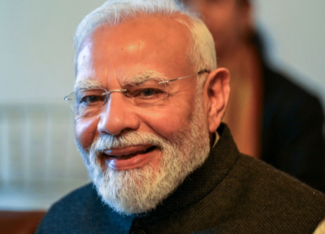 पीएम मोदी ने सार्वजनिक जीवन के 25 साल पूरे होने पर की पूजा, नेताओं ने दी बधाई