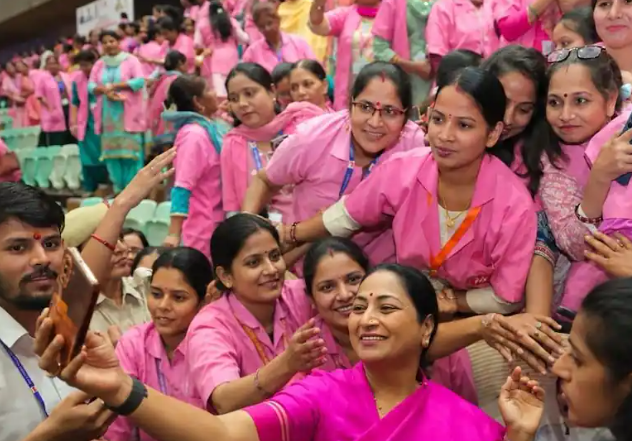दिल्ली सरकार के स्वास्थ्य क्षेत्र में बड़े फैसले, 6,690 आशा कार्यकर्ताओं की प्रोत्साहन राशि दोगुनी