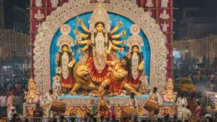 दुर्गापूजा में VIP पास और टिकट से नहीं होगा पैसों का लेनदेन, सभी को समान दर्शन देने की अपील