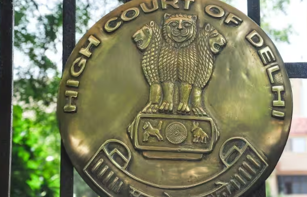 दिल्ली हाईकोर्ट का बड़ा फैसला: महिला पर भी लग सकती है गैंगरेप की धारा, जानें क्या है पूरा मामला