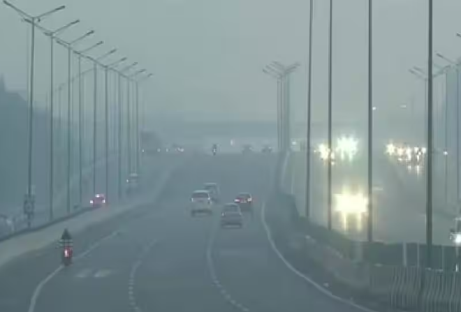 दिल्ली में बढ़ने लगा प्रदूषण, AQI 187 पर पहुंचा; जानें कब बढ़ेगी ठंड और कैसा रहेगा मौसम