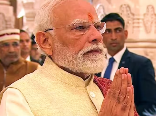 विजयादशमी पर PM मोदी ने देशवासियों को दी शुभकामनाएं, राजनाथ सिंह और योगी आदित्यनाथ ने भी दी बधाई