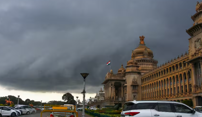 कर्नाटक विधानसभा को बम से उड़ाने का AI वीडियो पोस्ट करने वाला बिहार का युवक गिरफ्तार