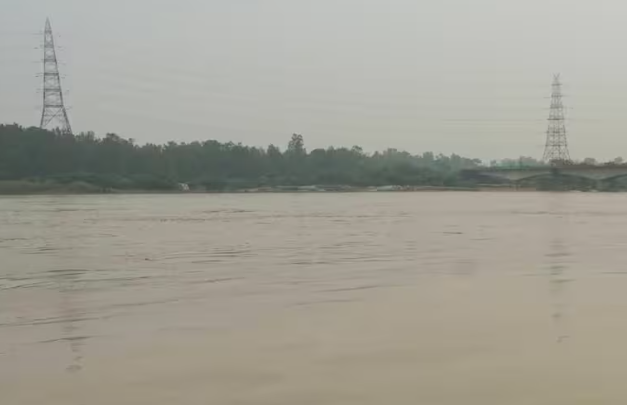 दिल्ली की हवा में हुआ सुधार, AQI 230 से घटकर 191 पर पहुंचा; जानें अगले दिनों कैसा रहेगा मौसम