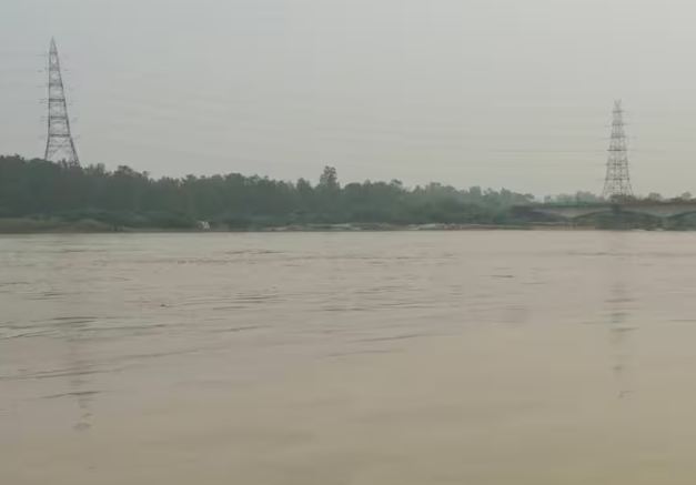 दिल्ली की हवा में हुआ सुधार, AQI 230 से घटकर 191 पर पहुंचा; जानें अगले दिनों कैसा रहेगा मौसम